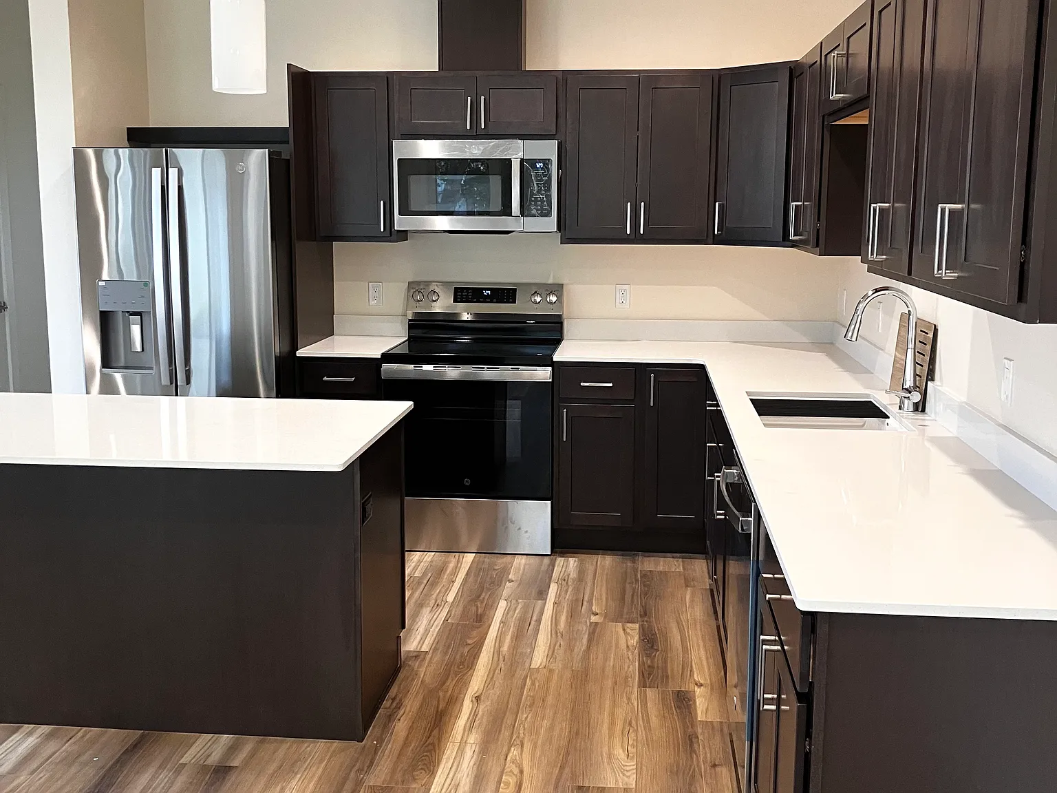 3 bed, 2.5 bath, 1780 sqft, $2,800 — Photo 3