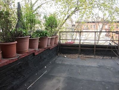3rd image of 123 W 81st St APT 3R
