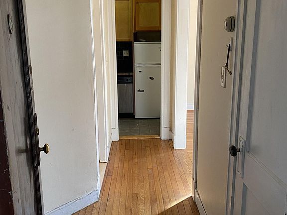3rd image of 1842 Commonwealth Ave APT 1