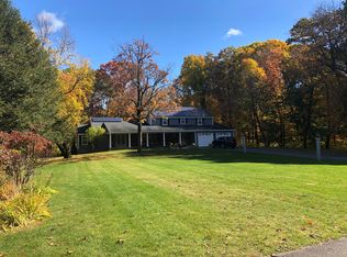 8 Cliff Rd, Chelmsford, MA 01824