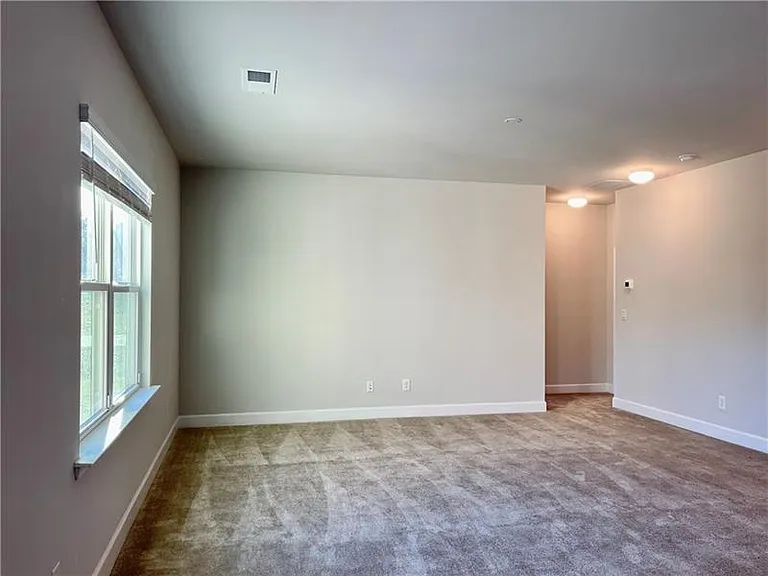 5689 Wheeler Ridge Rd — Photo 8