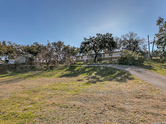 2nd image of 1018 Nakoosa Dr