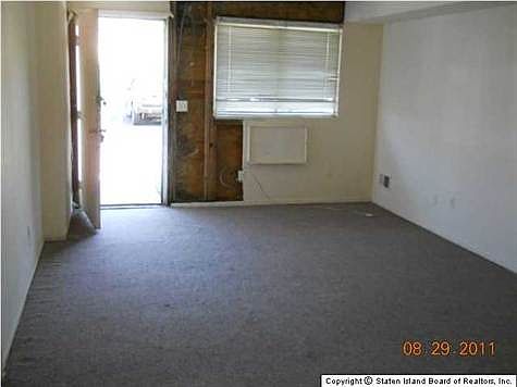 3rd image of 267 Maple Pkwy #1