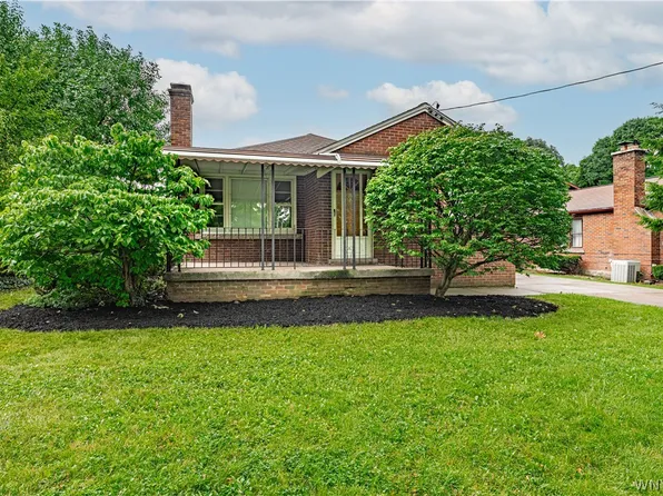807 Maple Ave, Niagara Falls, NY 14305