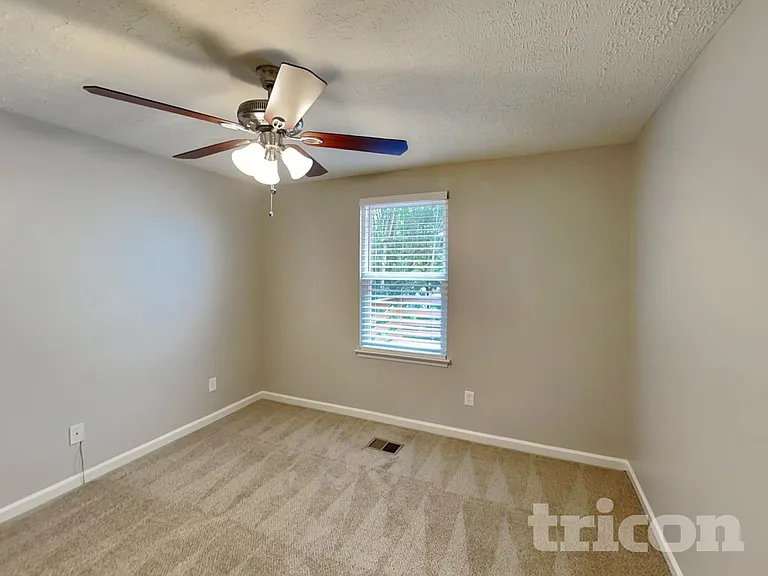 119 Bradford Cir — Photo 14