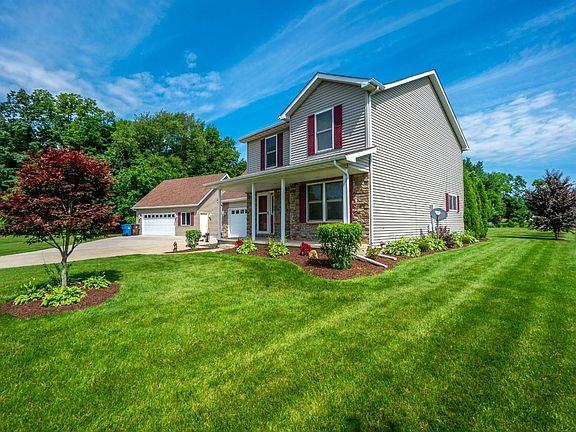 2nd image of 303 Deerfield Ct