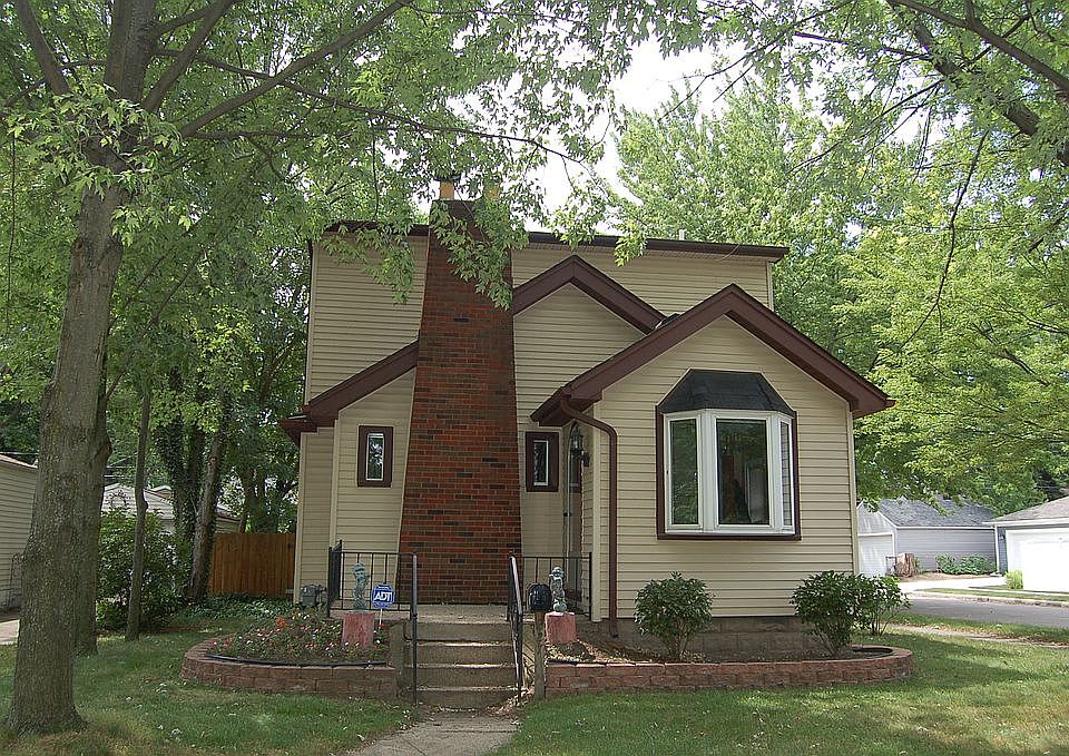 1st image of 227 N Gainsborough Ave