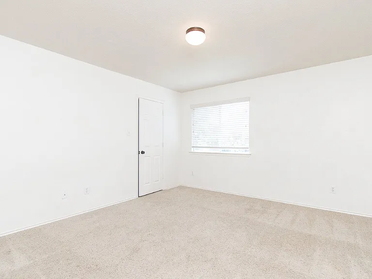 4902 Selenite Ct — Photo 17