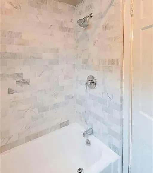 20 Carroll Ave — Photo 10
