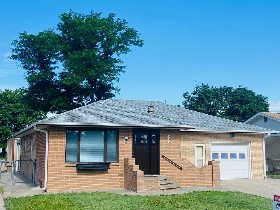 809 Fremont St, Benkelman, NE 69021 Zillow