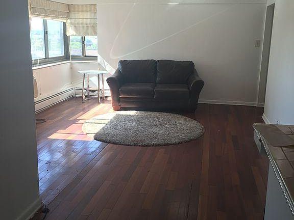3rd image of 7337 S South Shore Dr #9