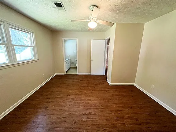 4518 Randall Dr — Photo 12