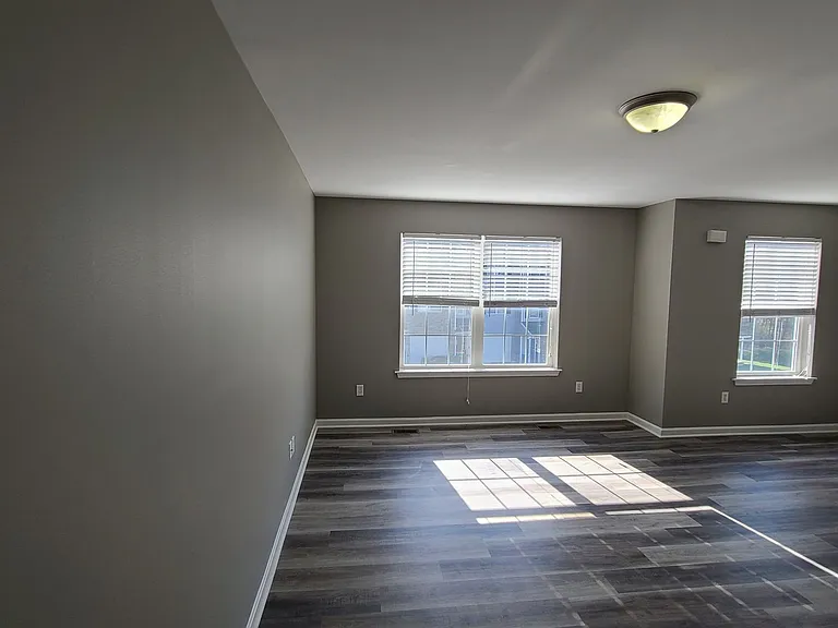230 Crown Ct — Photo 20