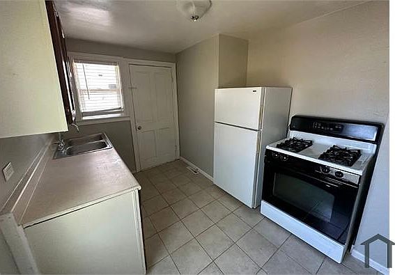1st image of 1690 W Girard Ave APT 4