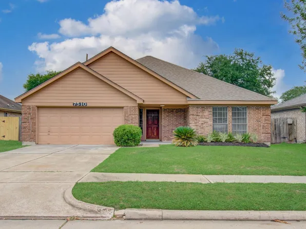 7510 Cavesson Dr, Cypress, TX 77433