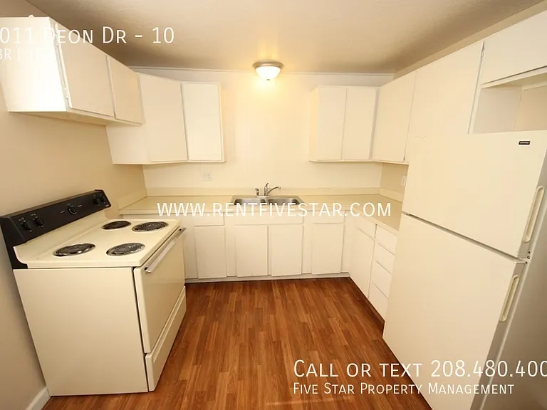 1011 Deon Dr #10 — Photo 16