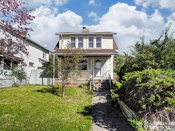 2nd image of 556 Larcomb Ave