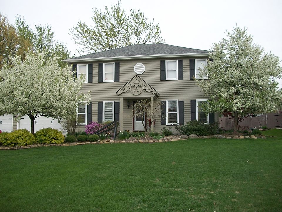 1st image of 16978 Deer Path Dr