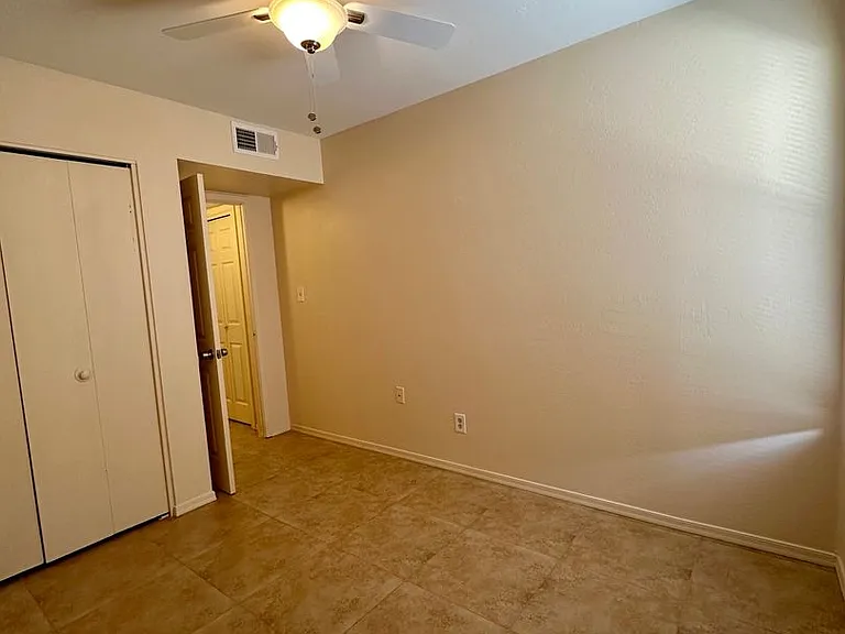 43 W Inglewood St — Photo 13