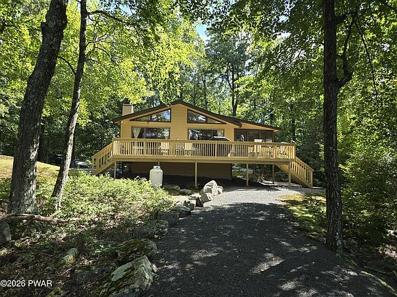 2nd image of 112 Ledgeway Ln