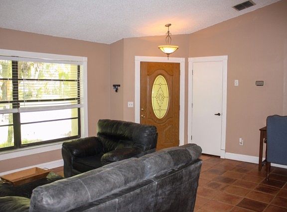 3rd image of 6426 Turtle Creek Blvd