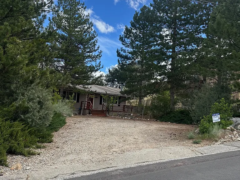 2100 Zermatt Dr — Photo 7