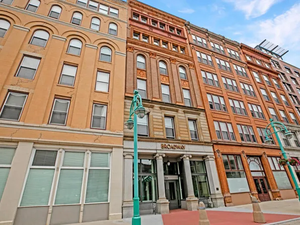 234 North Broadway, Milwaukee, WI 53202