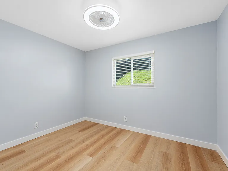 4048 Marzo St — Photo 15