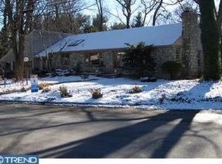 904 Cedar St, Riverton, NJ 08077