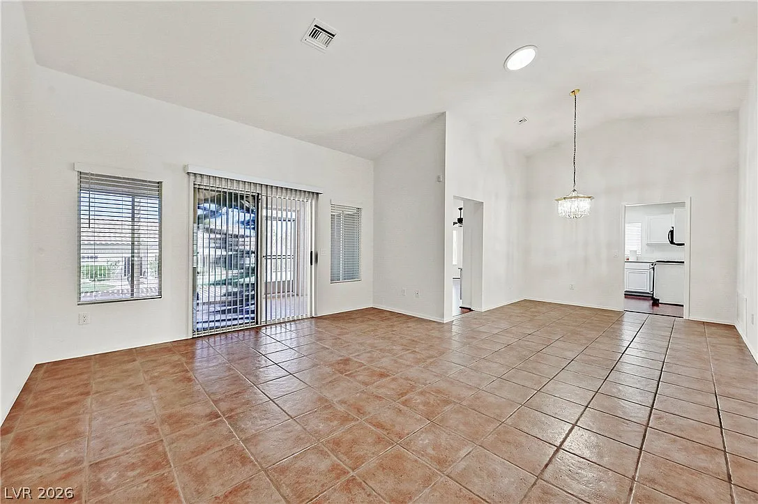 2 bed, 2.0 bath, 1653 sqft, $2,100 — Photo 3
