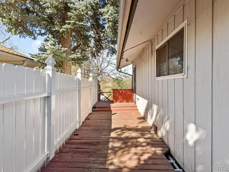 1685 S Kenton Way — Photo 32
