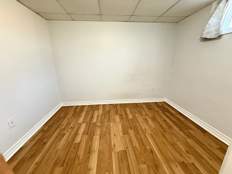 52 Bogart St — Photo 10