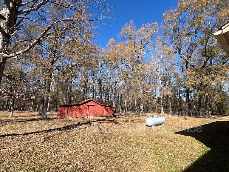 678 Hillsborough Rd — Photo 14