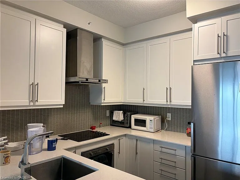 2081 Fairview St #1606 — Photo 3