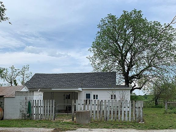 Side view with back yard 