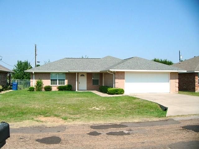 1st image of 220 Flying Bridge Dr