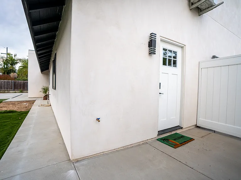 181 Parnassus Cir — Photo 22