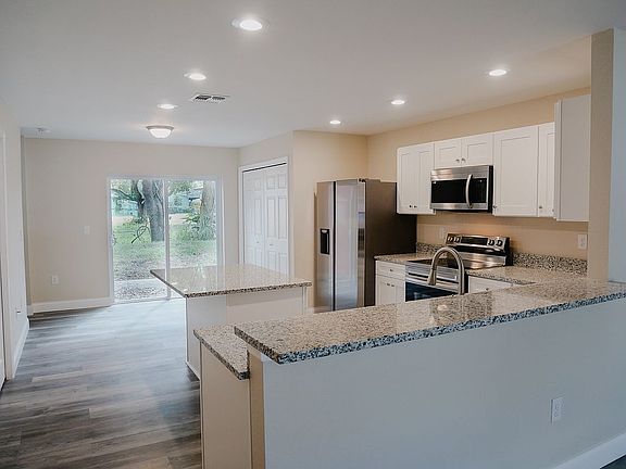 4th image of 2729 Williston Dr