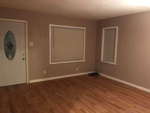 2nd image of 2507 N Houston St #2509