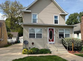 910 W 2nd St, Rock Falls, IL 61071