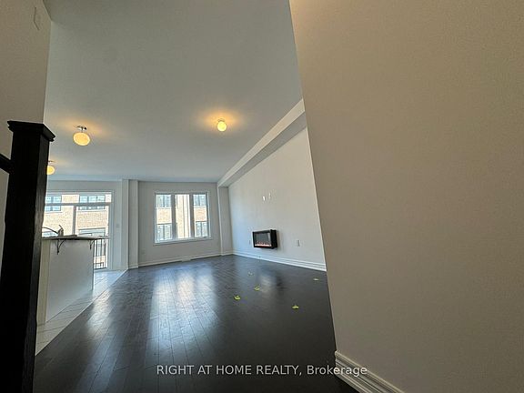 2nd image of 60 Singhampton Rd