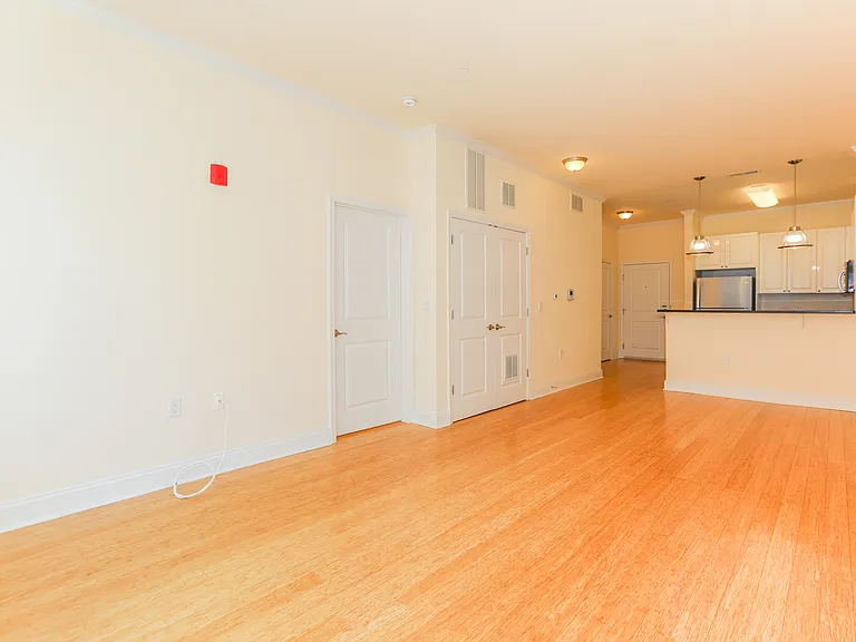 12 Main St #D404 — Photo 6