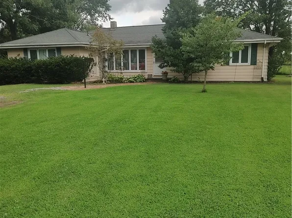2049 Prospect Rd, Prospect, PA 16052
