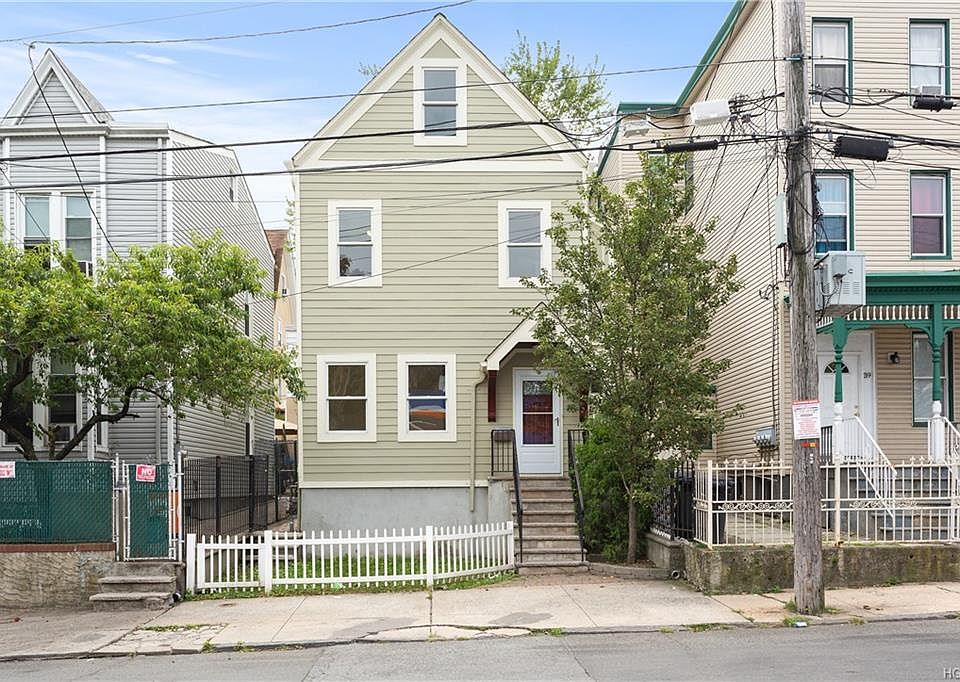 1st image of 37 W Lincoln Ave