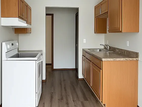 3923 Lookout Pl NE #7 — Photo 2