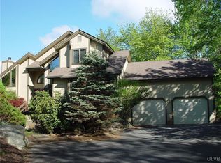 511 Minsi Trl W, Long Pond, PA 18334