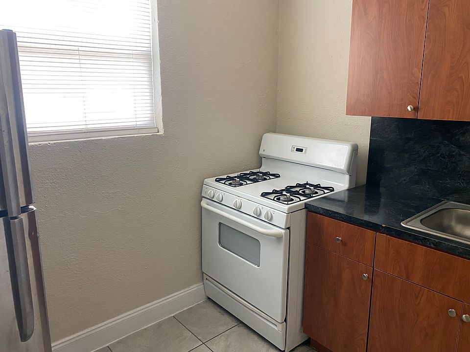 2nd image of 1450 NW 1st Ave APT 1