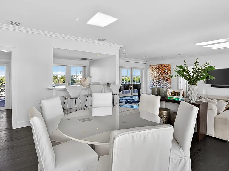 315 S Lake Dr #Penthouse D-33480 — Photo 10