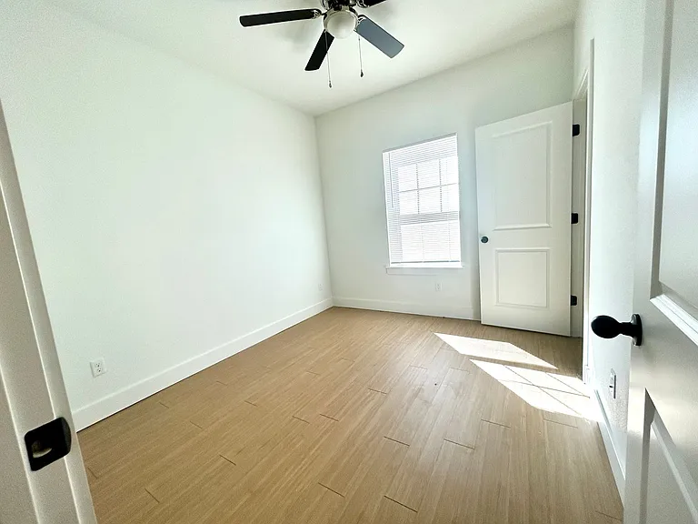 1800 Riverview Drive — Photo 40