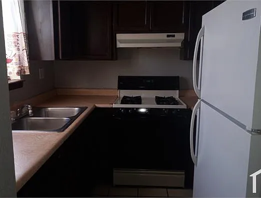 3 bed, $1,500 — Photo 2